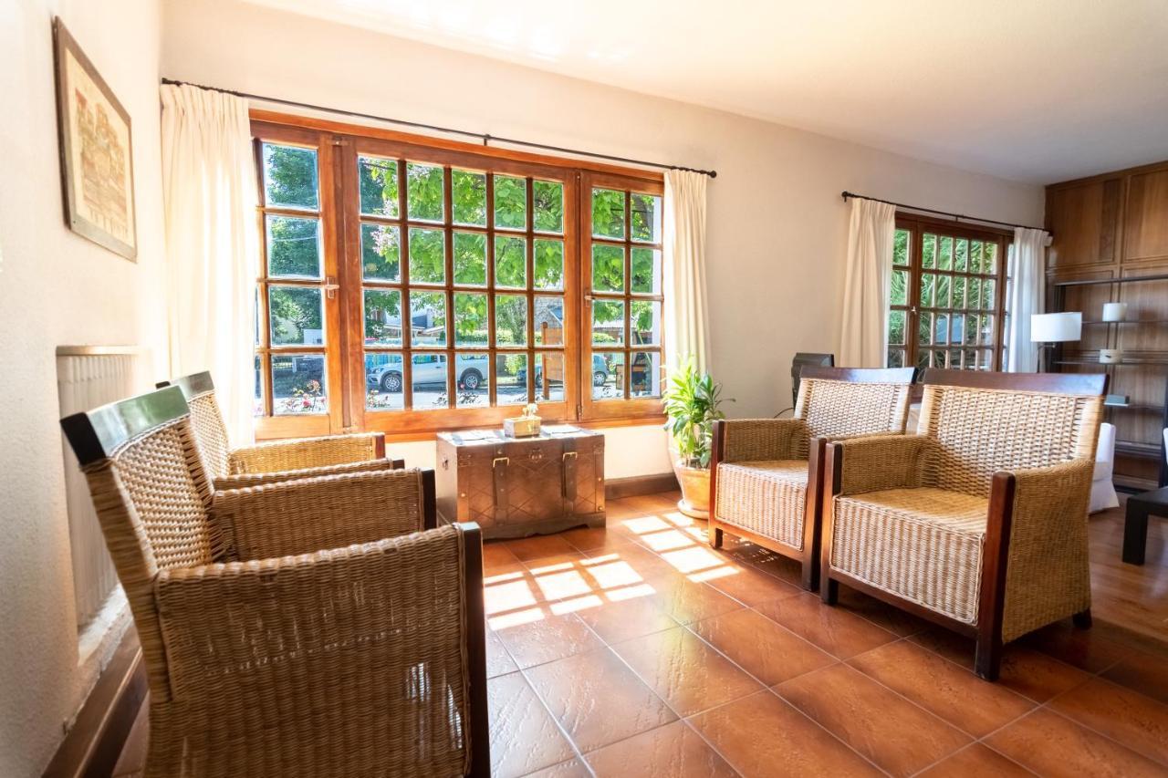 Hosteria Hostal Del Esquiador San Martín de los Andes المظهر الخارجي الصورة