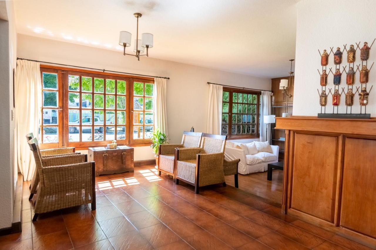 Hosteria Hostal Del Esquiador San Martín de los Andes المظهر الخارجي الصورة