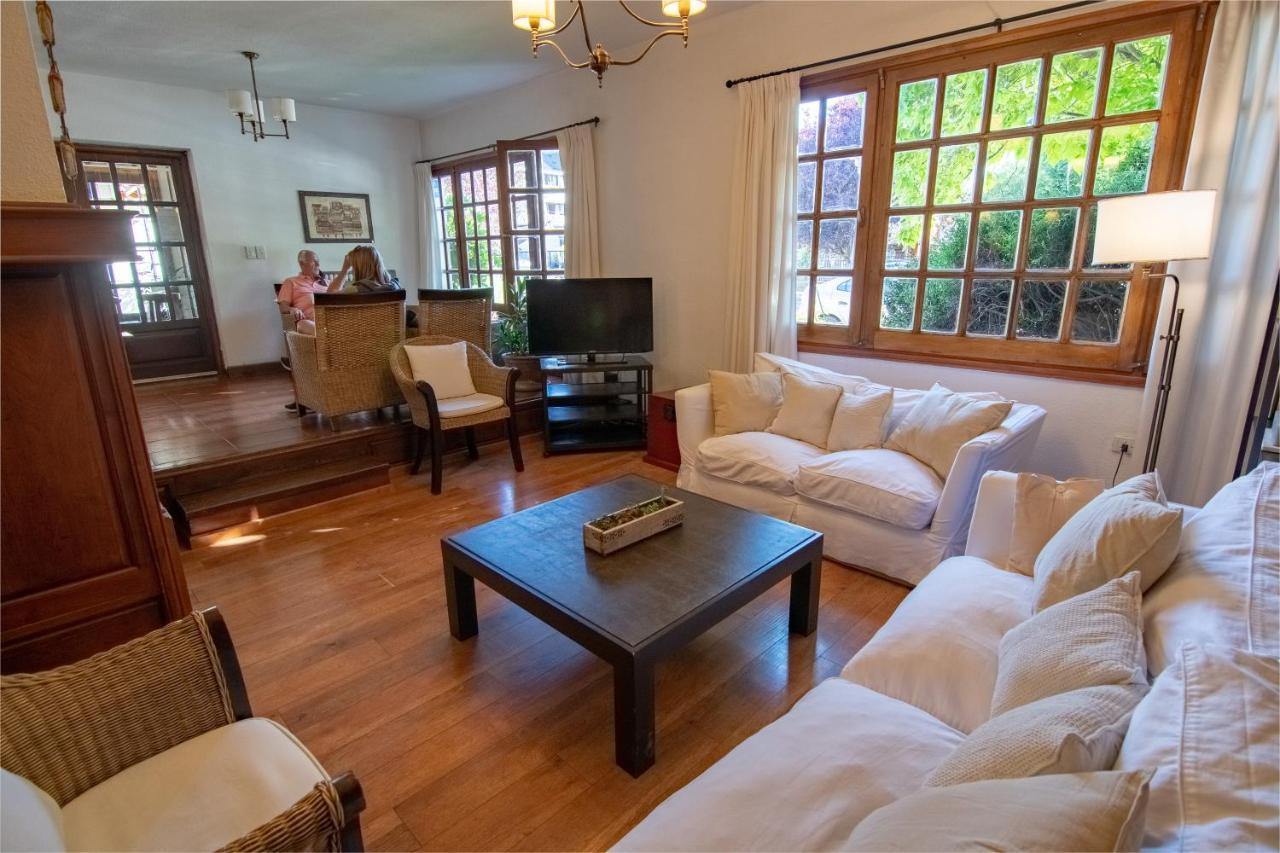 Hosteria Hostal Del Esquiador San Martín de los Andes المظهر الخارجي الصورة